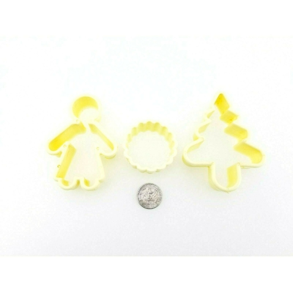 Christmas Cookie Cutters Cream Plastic 3pc Set NEW